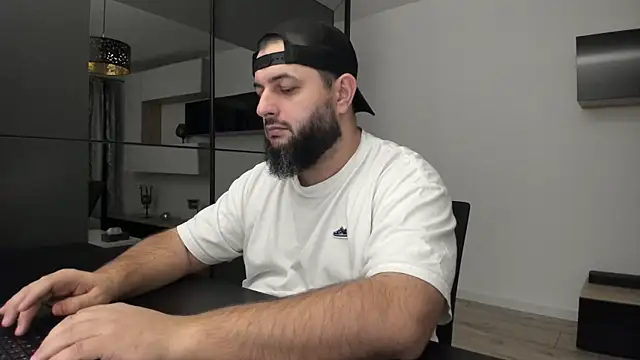 DravenPeak online show from November 9, 2025, 1:59 am