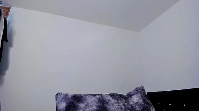 77Neferkitty77 online show from June 9, 2026, 11:44 am