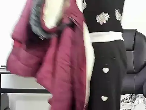 Aisha hotts777 online show from September 25, 2025, 2:48 am