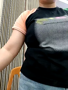  Babyrose  online show from October 5, 2025, 11:52 am