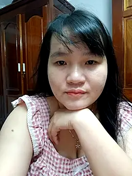  Babyrose  online show from October 18, 2025, 4:08 pm