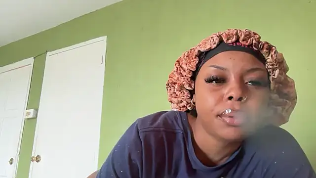 Liaprettygirl online show from March 23, 2026, 1:15 pm