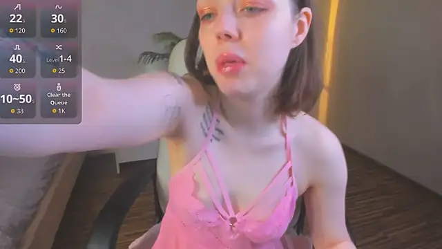 Lunar Lily online show from April 12, 2026, 5:34 am