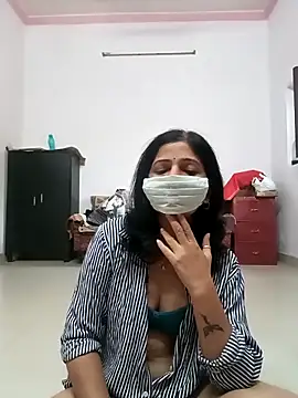 BITEXBABYlove online show from October 17, 2025, 2:04 am