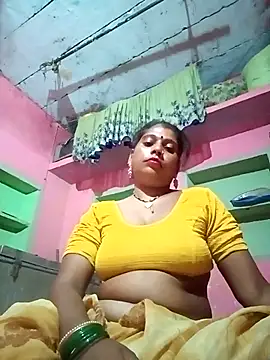 Snapshot of sanjna_sharmaa chatting on September 8, 2025, 3:33 pm sanjna sharmaa online show from September 8, 2025, 3:33 pm