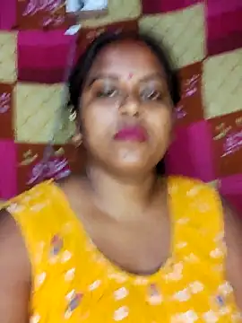 Hot-Show2 online show from April 12, 2026, 5:29 pm