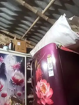 Hot-Show2 online show from April 14, 2026, 4:35 pm