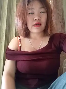 sukabae00 online show from April 3, 2026, 2:42 am