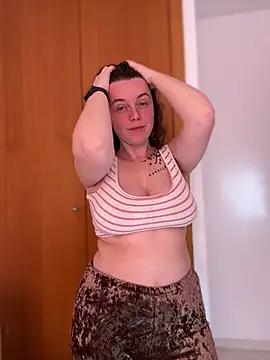 Snapshot of TenderLaGlamor chatting on February 6, 2026, 12:30 pm TenderLaGlamor online show from February 6, 2026, 12:30 pm