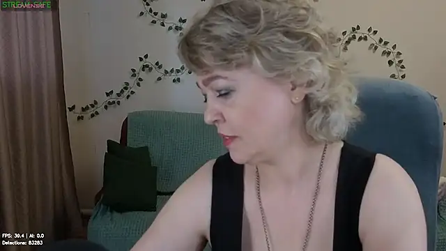Snapshot of Rosette_Pricky chatting on August 5, 2026, 1:47 pm Rosette Pricky online show from August 5, 2026, 1:47 pm