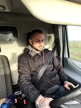 papichulo0099 online show from November 19, 2025, 6:46 am