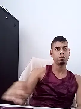 latinbigcrazy online show from July 20, 2026, 10:56 pm