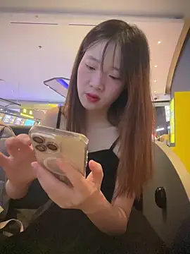 littleqiu online show from September 17, 2025, 8:49 am