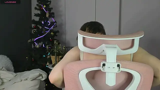 Amanda Butlerr online show from January 14, 2026, 6:41 am