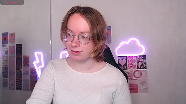 Amanda Butlerr online show from April 6, 2026, 10:38 am