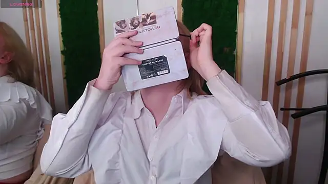 Amanda Butlerr online show from July 9, 2026, 12:09 pm
