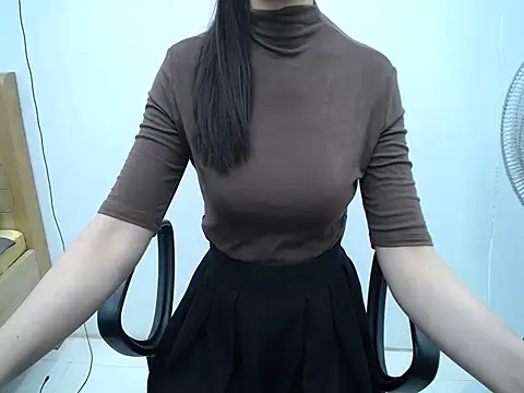  Lady- online show from May 19, 2026, 6:58 pm
