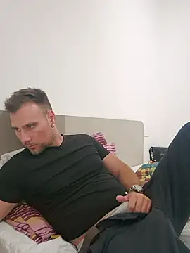 mrlyuis online show from September 15, 2025, 7:03 pm