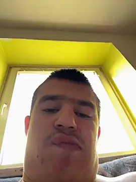 pussyhunter323557 online show from November 1, 2025, 12:40 pm