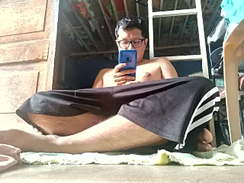 Snapshot of Kj_Gigolo chatting on April 7, 2026, 1:22 pm Kj Gigolo online show from April 7, 2026, 1:22 pm