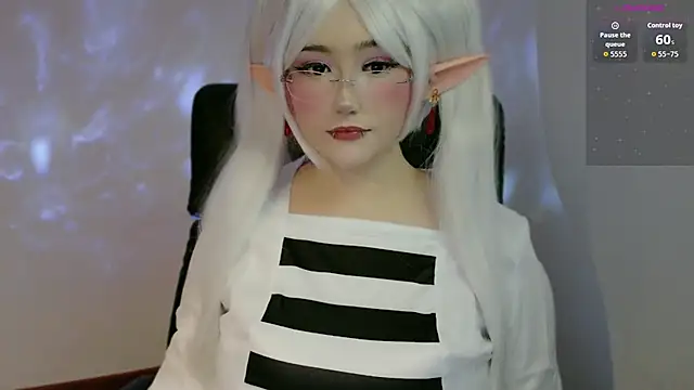 Snapshot of Livelle69 chatting on November 1, 2025, 4:14 am Livelle69 online show from November 1, 2025, 4:14 am