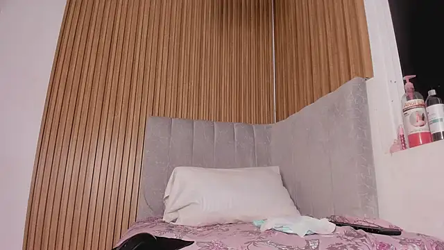 abby swith41 online show from February 18, 2026, 1:29 pm