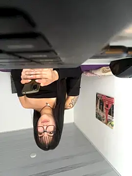 lilitth777 online show from November 18, 2025, 3:49 pm