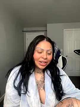 chicanachic13 online show from September 28, 2025, 10:48 pm