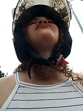 SirenRouge 69 online show from December 5, 2025, 7:10 pm