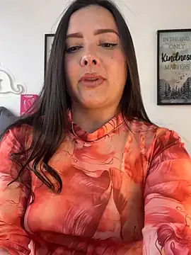 amaia monet online show from March 7, 2026, 7:55 pm