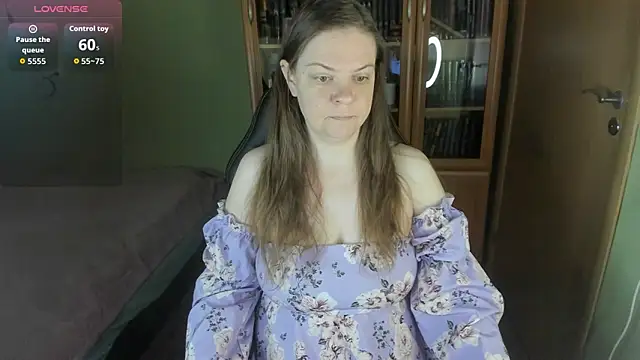 MiaLores online show from May 27, 2026, 9:06 am