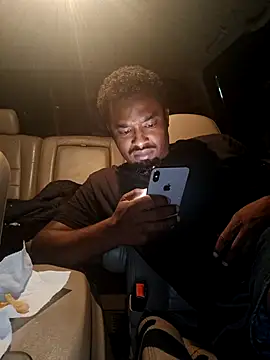 Snapshot of ReShawn24TM chatting on September 29, 2025, 1:11 am ReShawn24TM online show from September 29, 2025, 1:11 am