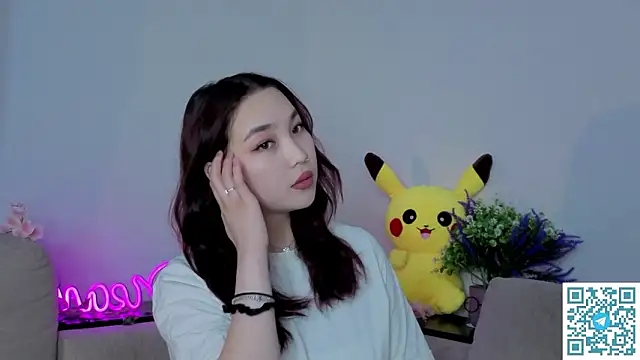 ColettaMejias online show from February 2, 2026, 8:07 pm