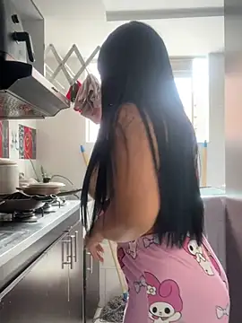 BrendaCrean online show from February 17, 2025, 2:37 pm