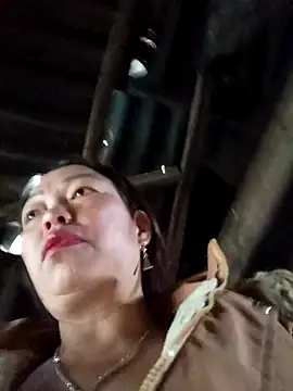  Helala  online show from November 5, 2025, 11:49 pm