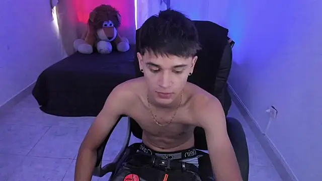 Aron Boyy online show from March 18, 2026, 8:12 pm