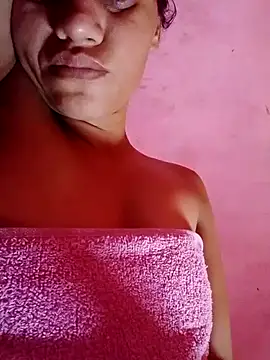 chiquitaputa online show from March 28, 2026, 5:34 pm