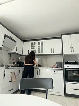 0gece0 online show from April 13, 2026, 9:15 am