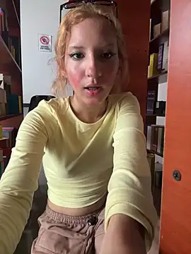 SweetBunnyGF online show from April 3, 2026, 9:57 pm