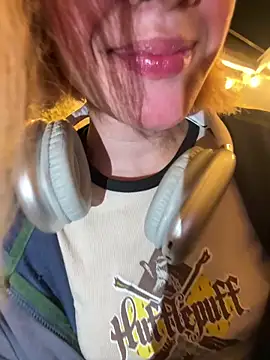 SweetBunnyGF online show from May 25, 2026, 1:00 am