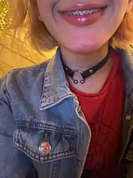 SweetBunnyGF online show from June 7, 2026, 12:04 am