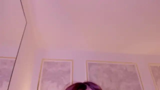 Snapshot of doll_eyees_ chatting on September 19, 2025, 2:35 am doll eyees  online show from September 19, 2025, 2:35 am