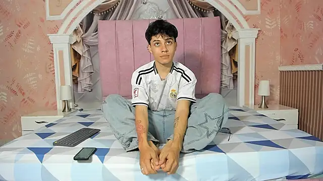 Dani rivass online show from September 22, 2025, 11:12 am