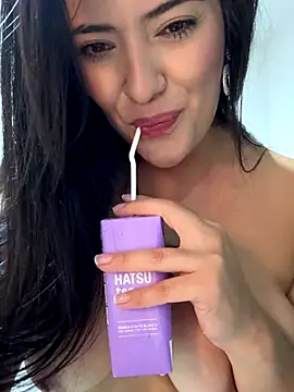 Lu090  online show from September 14, 2025, 2:11 am