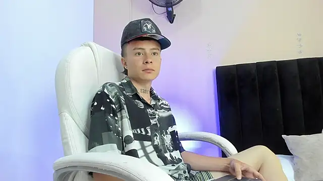 Nascary Fox online show from September 19, 2025, 8:09 pm