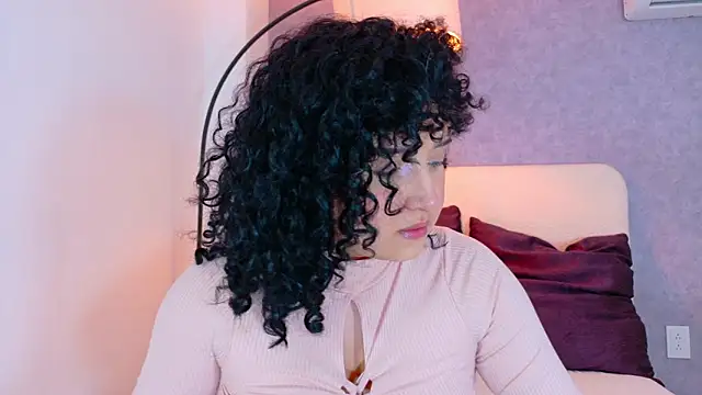 Tracielowe w online show from December 19, 2025, 3:35 am