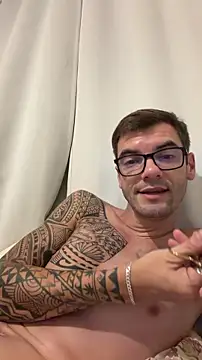 Leonsouzaof online show from February 14, 2026, 2:41 am