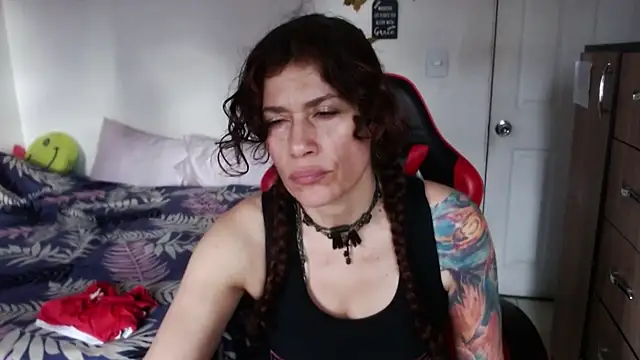 fenix colette online show from September 10, 2025, 9:26 pm