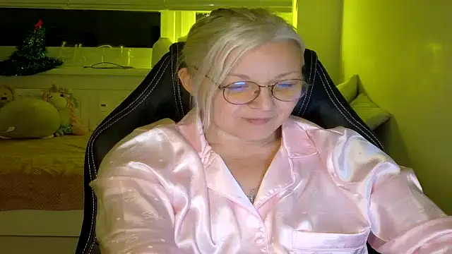 Linsy Kim online show from February 11, 2026, 11:10 pm