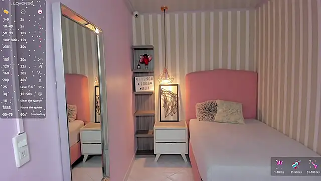 SOPHIEMEYER online show from November 24, 2025, 7:46 pm